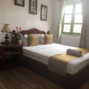 thavisouk-guesthouse.hotelsluangprabang.com/
